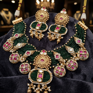 Ensemble de collier long et de boucles d'oreilles plaqué or 24 carats, style traditionnel et tendance indien, pour mariée, mariage, fête, bijoux pour femmes - Product Image 3