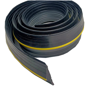 Bande d'étanchéité universelle pour seuil <span class=keywords><strong>de</strong></span> <span class=keywords><strong>porte</strong></span> <span class=keywords><strong>de</strong></span> <span class=keywords><strong>garage</strong></span>, en caoutchouc résistant aux intempéries, remplacement <span class=keywords><strong>de</strong></span> bande d'étanchéité pour <span class=keywords><strong>porte</strong></span>, bricolage - Product Image 5