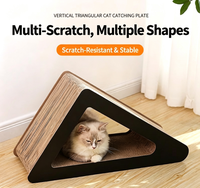 Planche à gratter triangulaire pour chat, personnalisée, écologique, OEM/ODM, en forme de prisme triangulaire, en carton ondulé, grattoir pour animaux de compagnie