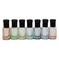 Hexagone coloré 3ml 6ml 8ml bouteilles vides de boule de rouleau pour le rouleau de parfum sur des bouteilles de boule de rouleau d'huile essentielle avec le couvercle d'or