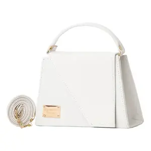 Fana Fashions Sac bandoulière blanc pour femme, style minimaliste, fermeture magnétique, cuir synthétique en microfibre - Product Image 4