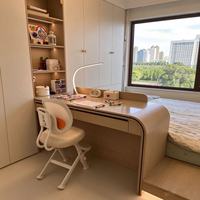 Armoire de chambre pour enfants avec bureau intégré, en bois, design sécurisé, pour l'apprentissage familial des enfants