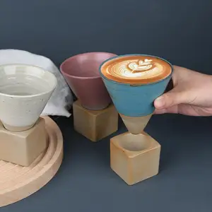 Embudo de porcelana con forma de cono Triangular de cerámica gruesa de 200ML, taza de té de café de cerámica de estilo japonés Retro con Base