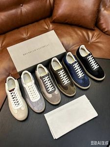2026 Baskets décontractées de luxe faites main par un designer, design minimaliste, talon épais rehaussant la taille, en cuir souple et respirant, confortables - Product Image 1