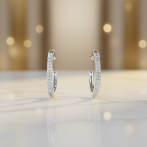 Boucles d'oreilles créoles Tiffany & Co. en or massif 18 carats avec diamants taille brillant rond, sertissage en canal, classiques pour femme, à porter au quotidien - Product Image 2