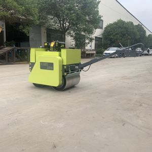 เครื่องบดอัดถนนขนาด 0.5 ตัน เครื่องบดอัดคอนกรีตแบบมือถือขนาด 0.3 ตัน พร้อมลูกกลิ้งบดอัดแบบสั่นสะเทือนและลูกกลิ้งบดอัดแบบเรียบ - Product Image 4