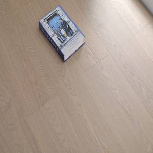 Plancher <span class=keywords><strong>en</strong></span> bois massif <span class=keywords><strong>en</strong></span> chêne blanc à grain antique de conception moderne pour les espaces de vie intérieurs Surface ABCD - Product Image 5