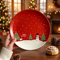 Assiette à dessert en céramique de Noël Bonhomme de neige rouge, design mignon de dessin animé, forme plate, compatible micro-ondes et lave-vaisselle, style Instagram