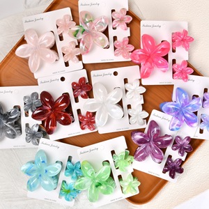 3-teiliges Set Bunte Harz-Blumen Haarspangen für Frauen und Mädchen, Süße Farbige Haarklammern für Frühling, Sommer und Herbst - Product Image 2