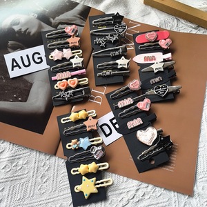 กิ๊บติดผมไรน์สโตนตัวหนังสือสำหรับผู้หญิงน้ำหนักเบาหรูหราระดับไฮเอนด์สวยงามและใช้งานได้หลากหลาย - Product Image 1