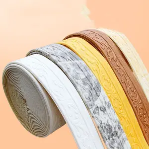 Rodapié <span class=keywords><strong>de</strong></span> <span class=keywords><strong>PVC</strong></span> Impermeable Personalizado, Rodapié <span class=keywords><strong>de</strong></span> Espuma WPC, Rodapié Adhesivo para Cocina - Product Image 1