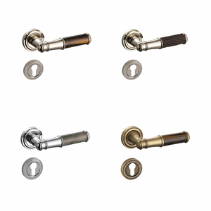 Manija de Puerta de Latón Moderna de Lujo Serie <span class=keywords><strong>Casina</strong></span> con Cerradura Silenciosa - Para Hoteles, Apartamentos y Decoración Interior de Villas Instalación Fácil. - Product Image 6