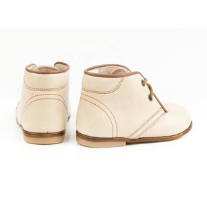 <span class=keywords><strong>Botas</strong></span> <span class=keywords><strong>de</strong></span> cuero <span class=keywords><strong>de</strong></span> grano completo para niñas, botines con cordones, color Beige - Product Image 4