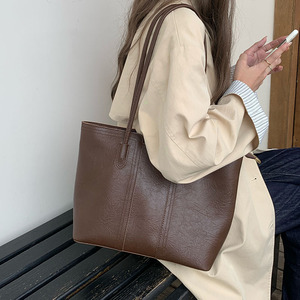 Women's Tote Bag Brown Large Capacity Zippered Pocket Shoulder Bag For Work And Commuting Everyday Use - Product Image 1