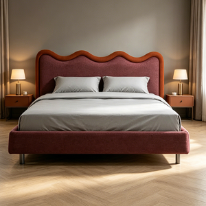 Letto Moderno con Struttura in Legno e Gambe Sottili in Metallo, Testiera Curva a Onda, Rivestimento in Tessuto Personalizzato per Camera da Letto e Villa - Product Image 1