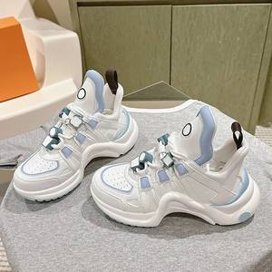 Zapatillas de deporte de diseñador de mezclilla para mujer con suela de onda única y ribete de piel de becerro - Product Image 5