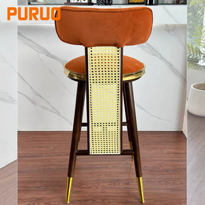 Tabouret de bar haut de gamme en bois au design moderne et épuré, rembourré, avec dossier et rotin, idéal pour cuisine, salle à manger, café et autres espaces. - Product Image 3