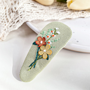 Pasador <span class=keywords><strong>de</strong></span> Pelo con Forma <span class=keywords><strong>de</strong></span> <span class=keywords><strong>Gota</strong></span> Bordado en Tela, Flor Tridimensional, Lindo y Moderno, Estilo Jardín, Accesorios para el Cabello - Product Image 4