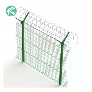 Özelleştirilmiş sıcak daldırma galvanizli 3d bükme kaynaklı tel örgü çit y post ile 2.4m yüksek 3d curvy kaynaklı örgü çit havaalanı için