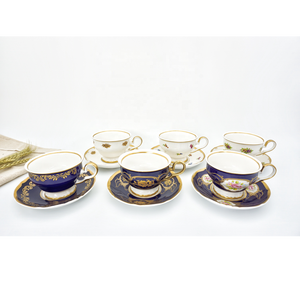 Juego de té de <span class=keywords><strong>porcelana</strong></span> de estilo checo de lujo, juego de tazas y platillo, vajilla ucraniana, 12 Uds. - Product Image 1