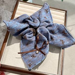 Élastique et bandeau pour cheveux décontractés pour femmes, style japonais et coréen, en tissu bleu avec perles et papillons, durable - Product Image 1