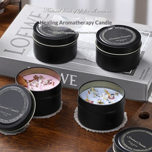 Kristal Taşlı ve Kurutulmuş Çiçekli El Yapımı Soya Balmumu Kokulu Mum, Lüks Demir Kutuda Toptan Hediyelik Eşya - Product Image 3