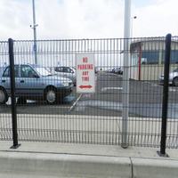 Panneaux de clôture routière en treillis métallique galvanisé soudé de haute qualité, les plus vendus, avec fonction anti-escalade pour usage extérieur