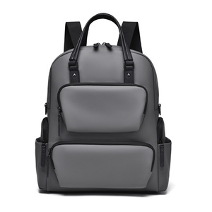 Sac à dos décontracté tendance et stylé ; Design compact et minimaliste pour les professionnels ; Polyvalent, à porter à l'épaule ou en bandoulière pour les trajets quotidiens et les voyages. - Product Image 1