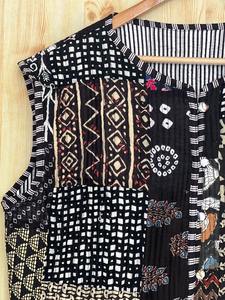 Gilet en coton patchwork fait main, réversible, unisexe, veste d'été matelassée en coton sans manches, fermeture à cordon - Product Image 2