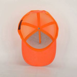 หมวก 5 แผง คุณภาพสูง แบบขายส่ง ปรับแต่งได้ ปักโลโก้ด้วยเทคนิค Sublimation  วัสดุหนังกลับสีส้มนีออน ตาข่าย  ปรับขนาดได้ เหมาะสำหรับทุกเพศ - Product Image 6