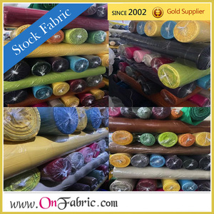 Tissu Sergé Léger en Coton Cardé Uni, Lot de Stock 150 g/m² 43/44 po pour Chemises et Robes - Product Image 2