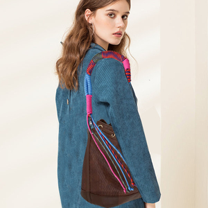 Sangle d'épaule en paracorde personnalisée faite <span class=keywords><strong>à</strong></span> la main, porte-<span class=keywords><strong>sac</strong></span> de créateur et accessoire pour <span class=keywords><strong>sac</strong></span> <span class=keywords><strong>à</strong></span> <span class=keywords><strong>dos</strong></span> - Product Image 5