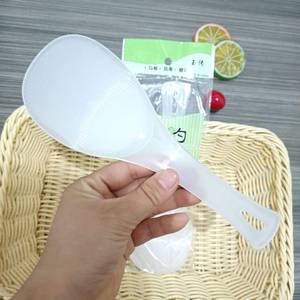 Cuchara para arroz de plástico transparente engrosado con mango para olla arrocera de uso doméstico - Product Image 1