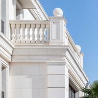 Revêtement mural extérieur personnalisé au design moderne en pierre calcaire jaune – Prix de la pierre calcaire pour la décoration de villas