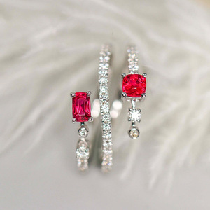 Anello da donna Q763 in oro bianco con diamanti taglio smeraldo naturali, gioiello di fidanzamento per lei - Product Image 3