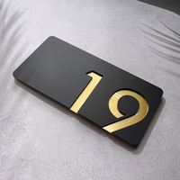 Plaque de porte moderne personnalisée en acrylique avec numéro de maison, plusieurs emplacements, logo commercial et design spécial