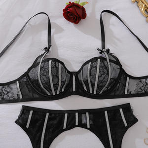 Conjunto de 4 piezas de lencería sexy de encaje transparente para mujer, sujetador de malla hueca transparente, lencería sexy ajustada para mujer - Product Image 6