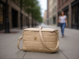 Borsa a Tracolla da Donna in Tela Morbida con Logo, Utilizzabile in Tutte le Stagioni - Product Image 2