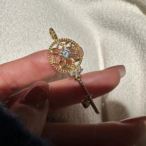 Colgante de Llave de Girasol de Plata Pura S925, Diseño Simple y Moderno, Zirconia Ágil, Joyería Ligera Personalizada, Dijes Encantadores - Product Image 4