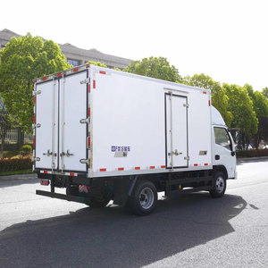 Camion frigorifique <span class=keywords><strong>de</strong></span> 5 tonnes pour la livraison <span class=keywords><strong>de</strong></span> <span class=keywords><strong>viande</strong></span> et <span class=keywords><strong>de</strong></span> poisson congelés, refroidissement léger 4x2, personnalisé en usine - Product Image 2