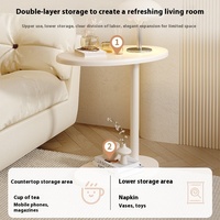 Table d'appoint mobile de style moderne en crème de luxe, table basse simple, lumière irrégulière, décoration d'angle pour le salon