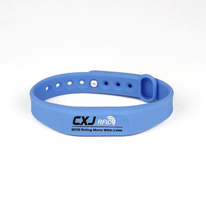 Bracelet en silicone RFID NFC personnalisé 13,56 MHz avec puce NTAG213, étanche et résistant aux intempéries, taille ajustable pour événements et festivals - Product Image 2
