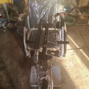 Triciclo de Manivela Negro para Personas con Discapacidad y Mayores, Tipo Abierto con Llantas de Goma - Product Image 1