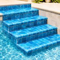 Fabricant de mosaïque en verre pour piscine sur mesure, mosaïque décorative bleue pour hôtel, villa, parc aquatique, projets commerciaux