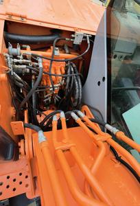 Excavadora usada de 7 toneladas en buenas condiciones de trabajo original Excavadora Hitachi ZX70 usada a la venta - Product Image 3