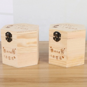 <span class=keywords><strong>Caja</strong></span> <span class=keywords><strong>de</strong></span> regalo <span class=keywords><strong>de</strong></span> madera <span class=keywords><strong>de</strong></span> Navidad hexagonal <span class=keywords><strong>Caja</strong></span> <span class=keywords><strong>de</strong></span> manzana <span class=keywords><strong>de</strong></span> madera natural <span class=keywords><strong>Caja</strong></span> <span class=keywords><strong>de</strong></span> <span class=keywords><strong>ahorro</strong></span> <span class=keywords><strong>de</strong></span> dinero <span class=keywords><strong>de</strong></span> madera con bisagras para niños - Product Image 3
