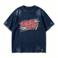 T-shirt Streetwear Oversize à Col Rond Kornit DTG, Imprimé Éclair Cursif Rouge et Or, Effet Délavé, Ourlet Brut et Détails Déchirés Multiples