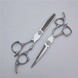 Tijeras de Entresacar Red Blade de 6.0 Pulgadas, 30 Dientes, Acero Inoxidable, para Mano Derecha, Herramientas Profesionales de Barbería - Product Image 5