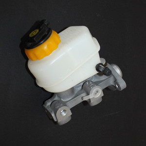 New 426503 <b>Brake</b> <b>Master</b> <b>Cylinder</b> for Daewoo Lanos 1997-2004 Product Category <b>Brake</b> <b>Cylinders</b> Model 1068 - Product Image 1