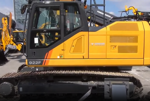 รถขุดตีนตะขาบ Liugong 922F ขนาด 20 ตัน พร้อมเครื่องยนต์ Cummins คุณภาพสูง ปั๊มมอเตอร์และเกียร์คุณภาพดีสำหรับขาย - Product Image 3